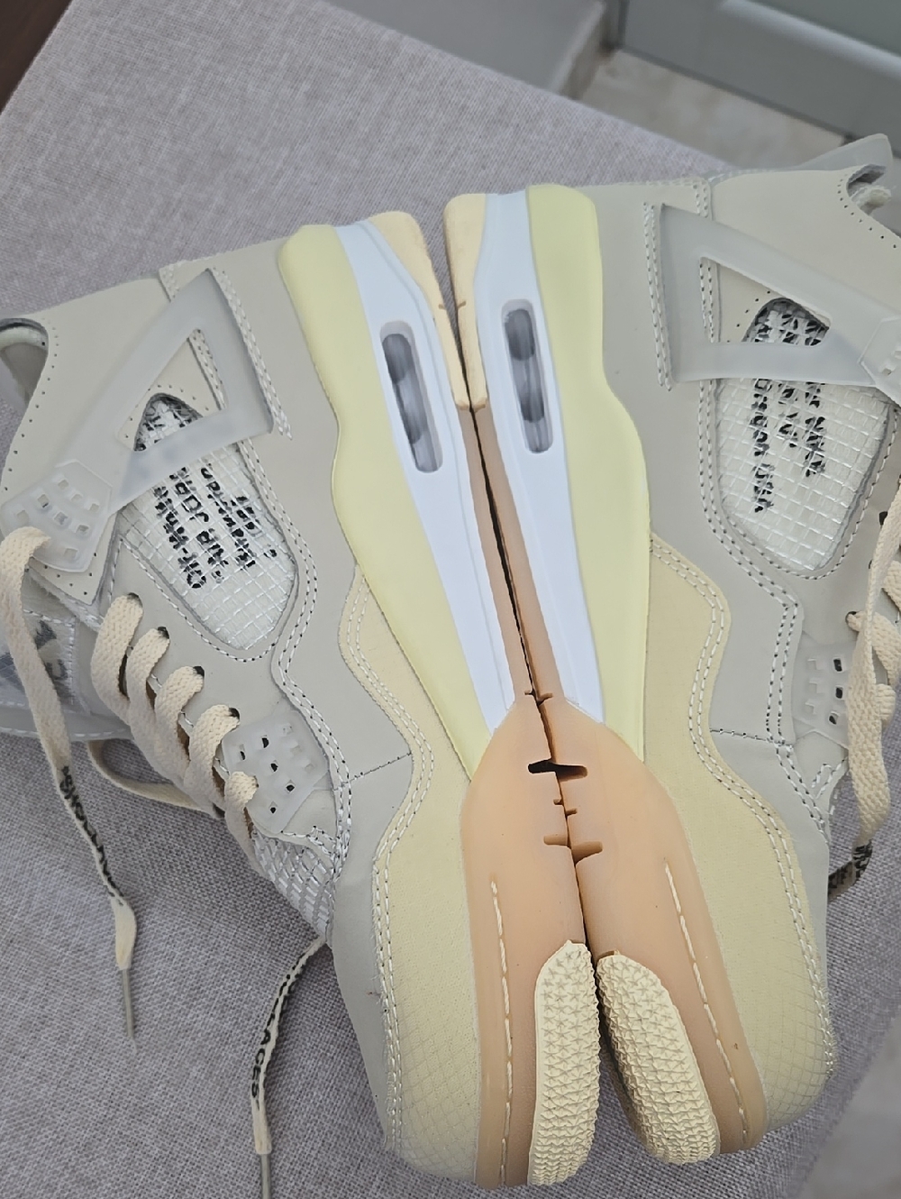 Nike Air Jordan 4 SP Off-White Mid Sail. I cannot determine its authenticity. - Picture 9 of 10
